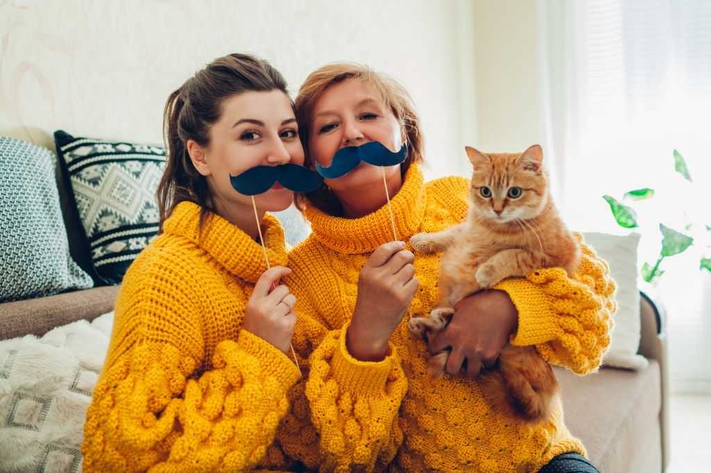 My Photo with My Mom and Cat
